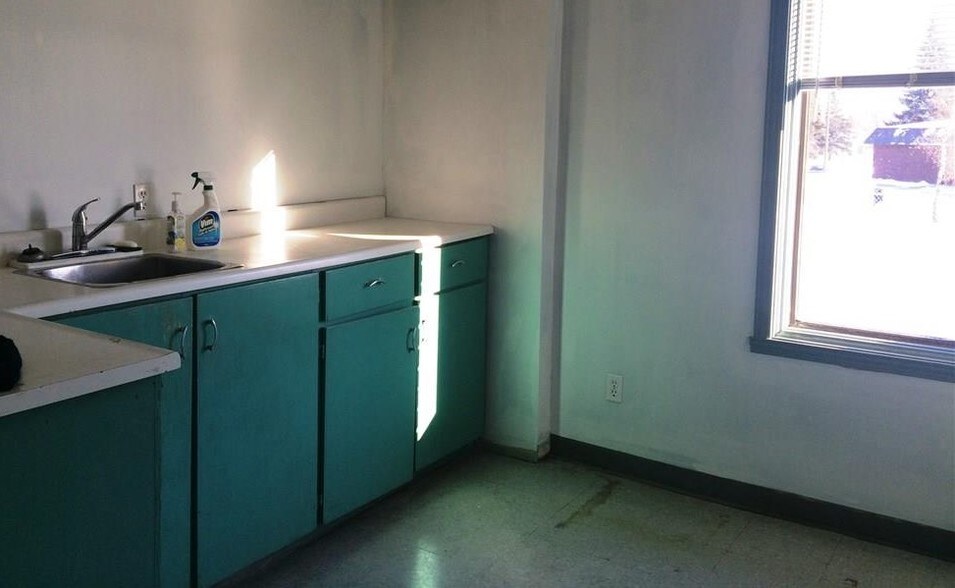 More Photos Of 501 Campbell St, Cornwall Office For Lease