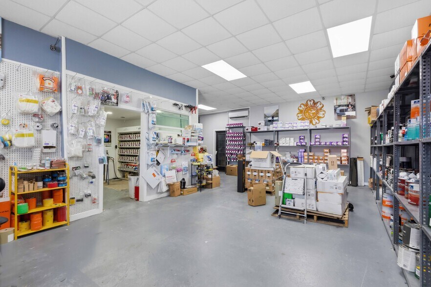 More Photos Of 1081 E 47th St, Hialeah Service Station For Sale