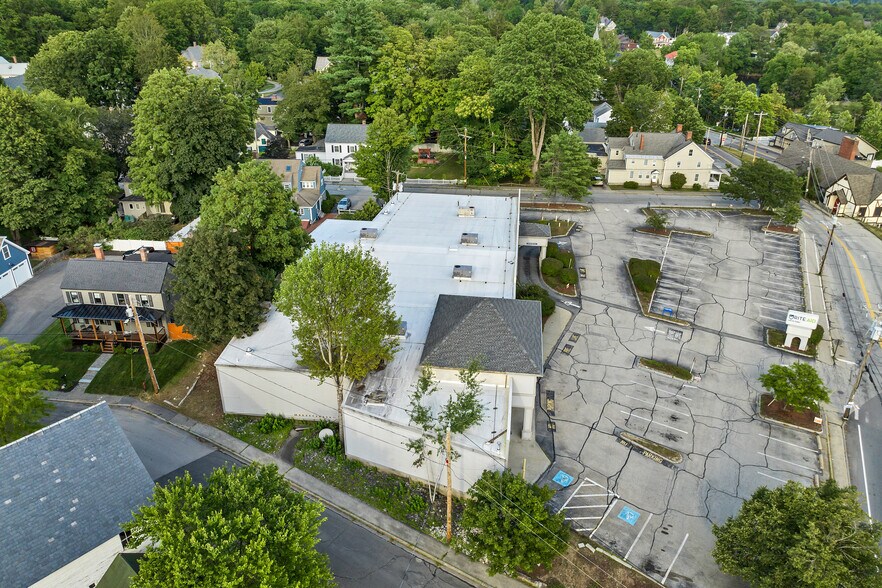More Photos Of 15 Mont Vernon St, Milford Freestanding For Lease