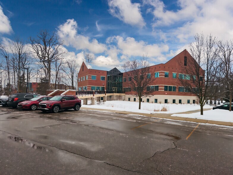 More Photos Of 1760 Abbey Rd, East Lansing Coworking Space