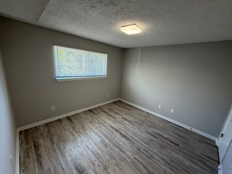 More Photos Of 201-217 Sunn Aire Ct, Wilmington Apartments For Sale