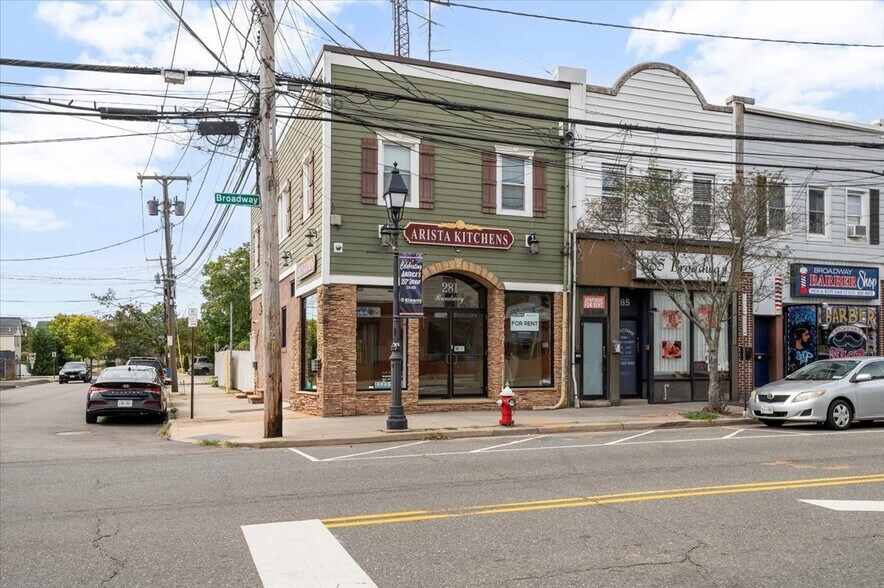 More Photos Of 281 Broadway, Bethpage General Retail For Lease