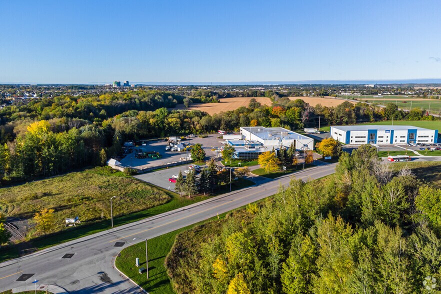 More Photos Of 90 Bill Leathem Dr, Ottawa Distribution For Sale