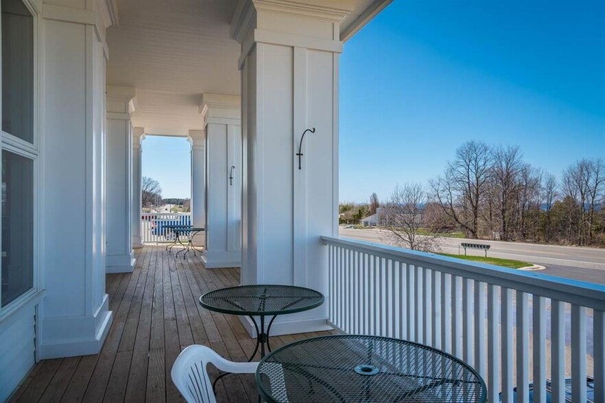 More Photos Of 2569 Charlevoix Rd, Petoskey Restaurant For Sale