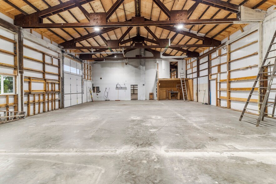 More Photos Of 19320 Elderberry St SW, Rochester Warehouse For Sale
