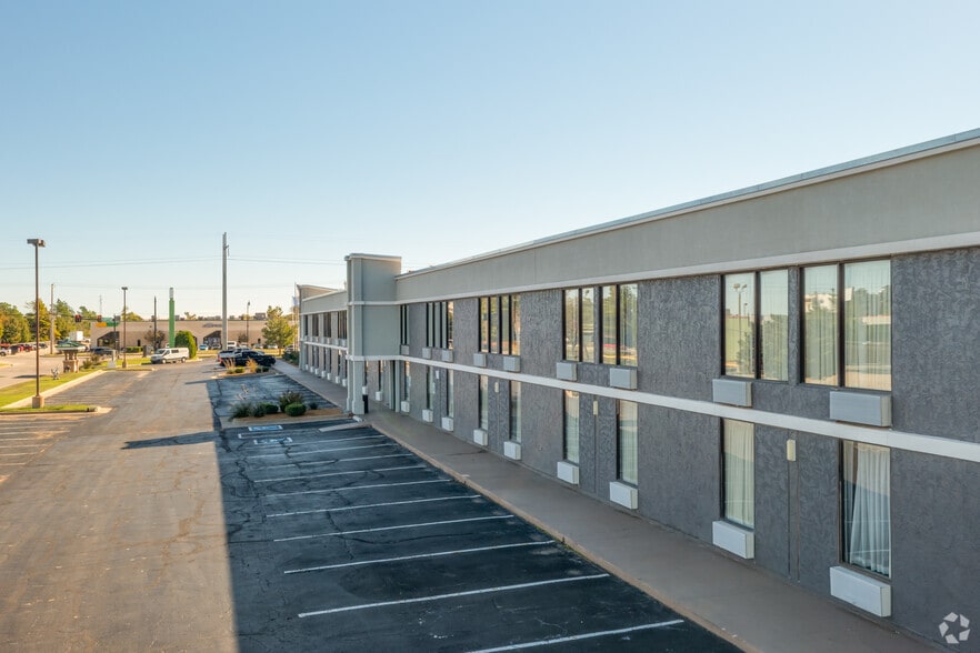 More Photos Of 2101 S Meridian Ave, Oklahoma City Hotel For Sale