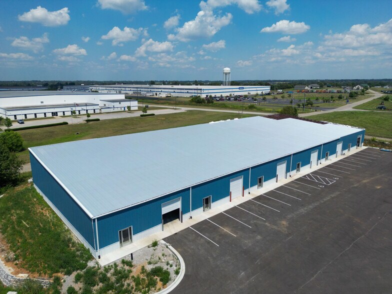 More Photos Of 100 Lacefield, Midway Unknown For Lease