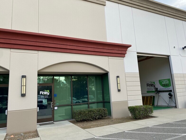 More Photos Of 8417 Washington Blvd, Roseville Warehouse For Sale