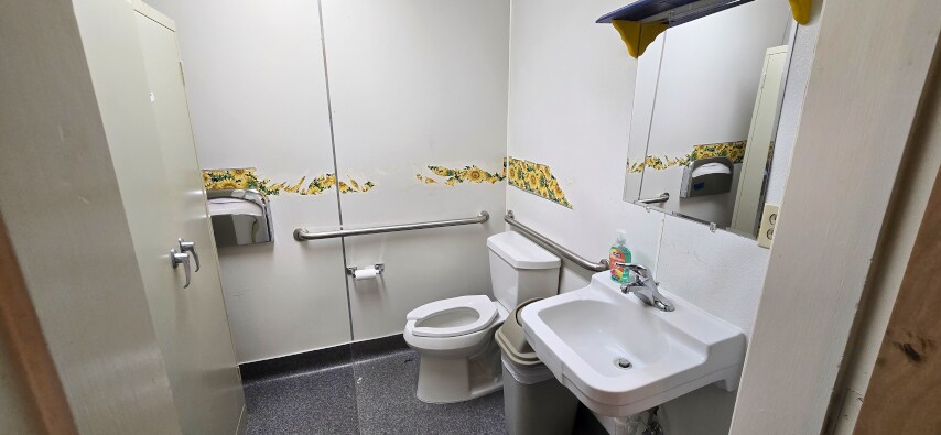 More Photos Of 113 E F St, Tehachapi Medical For Lease