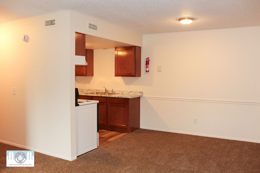 More Photos Of 2822-2846 Eldora Dr, Toledo Apartments For Sale