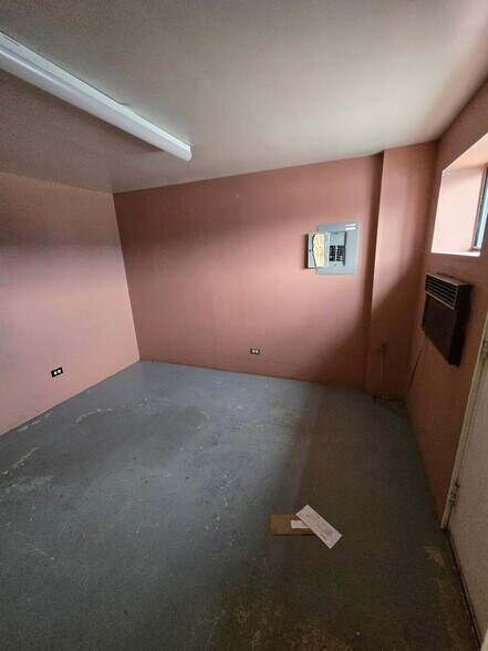 More Photos Of 100 W Southern St, Brighton Warehouse For Lease