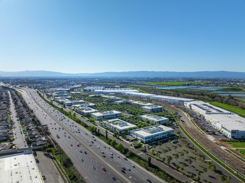 More Photos Of 430 N McCarthy Blvd, Milpitas Research And Development For Lease
