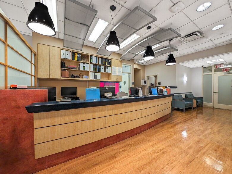 More Photos Of 780 8th Ave, New York Apartments For Lease