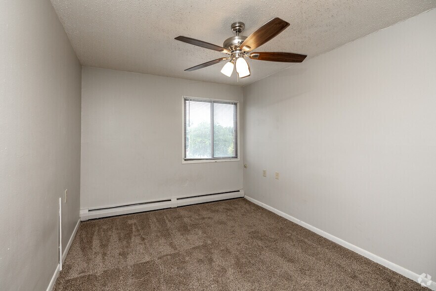 More Photos Of 1104 8th St, Boone Apartments For Sale