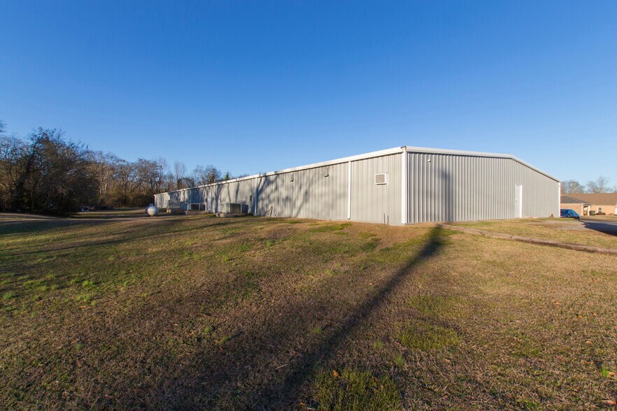 More Photos Of 1453 Johnson Ave, New Hope Manufacturing For Sale