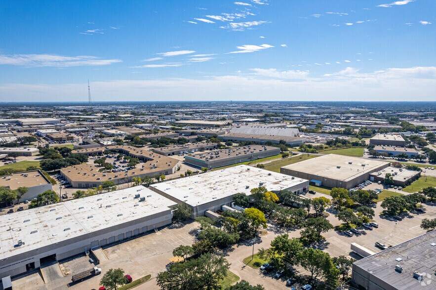 More Photos Of 11460-11480 Hillguard Rd, Dallas Distribution For Lease