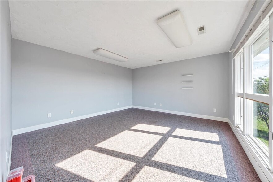 More Photos Of 13105 Booker T Washington Hwy, Hardy Freestanding For Lease