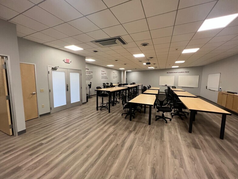 More Photos Of 159 Temple St, Nashua Warehouse For Lease
