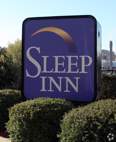 More Photos Of 1901 Rockland Rd, Columbia Hotel For Sale