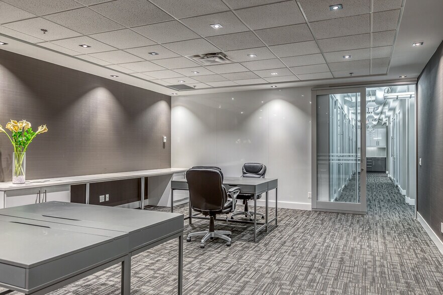 More Photos Of 718 8th Ave SW, Calgary Office For Sale