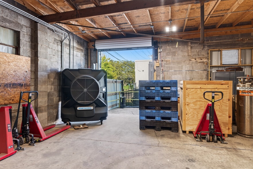 More Photos Of 3709A Dodds Ave, Chattanooga Manufacturing For Lease