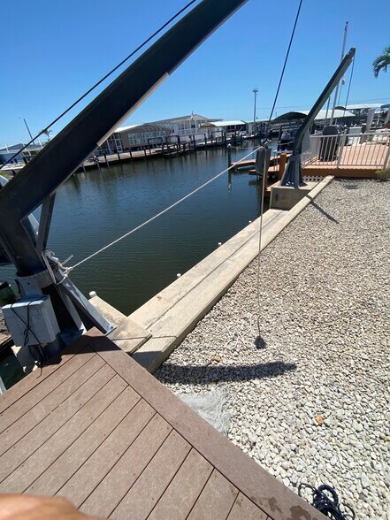 More Photos Of 3096 Skipper Ln, Saint James City Marina For Sale