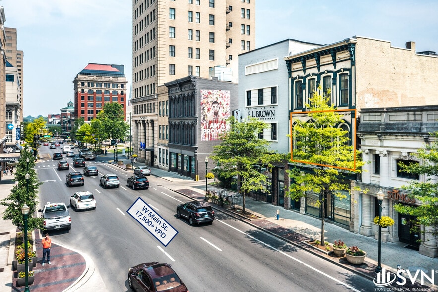 More Photos Of 127-129 W Main St, Lexington Storefront Retail Office For Lease