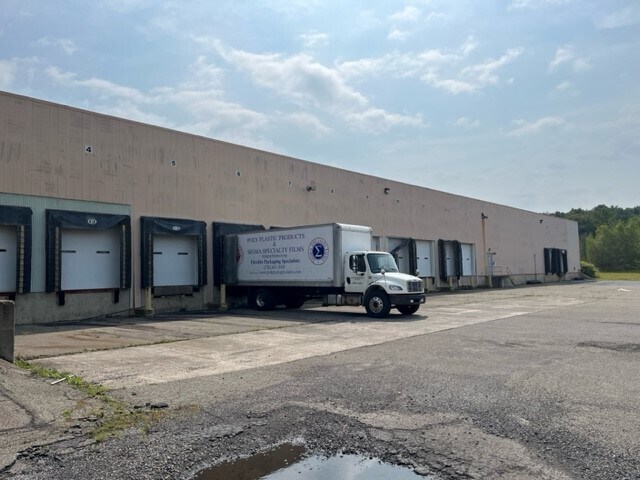 More Photos Of 10 Schultz Drive, Delano Warehouse For Lease
