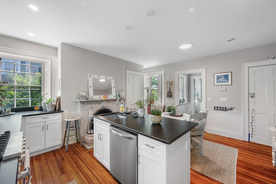 More Photos Of 401 Essex St, Salem Apartments For Sale