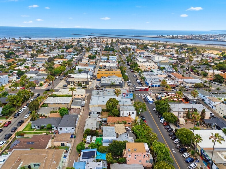 More Photos Of 4865 Voltaire St, San Diego Apartments For Sale