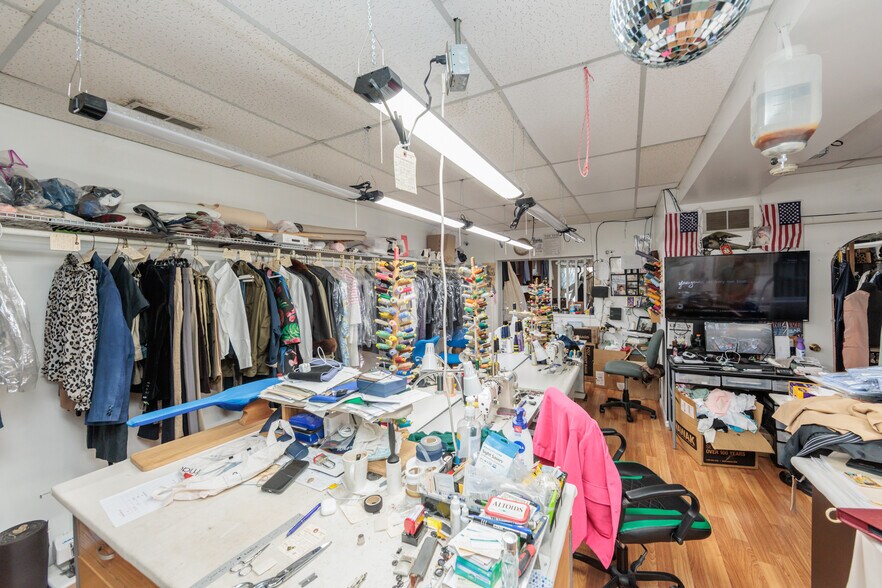 More Photos Of 2085 Clague Rd, Westlake General Retail For Sale