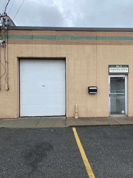 More Photos Of 104 Allen Blvd, Farmingdale Warehouse For Lease