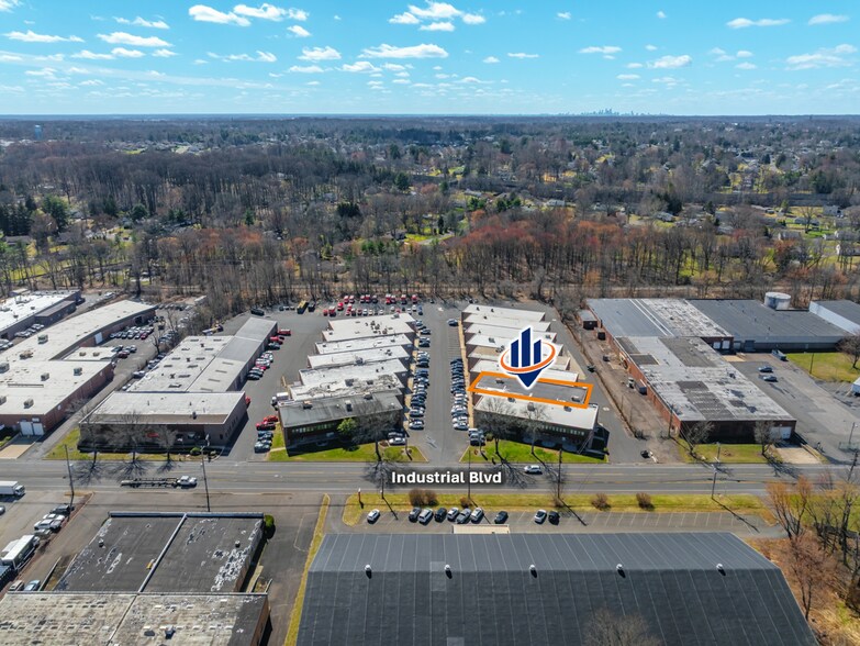 More Photos Of 1300 Industrial Blvd, Southampton Light Distribution For Sale