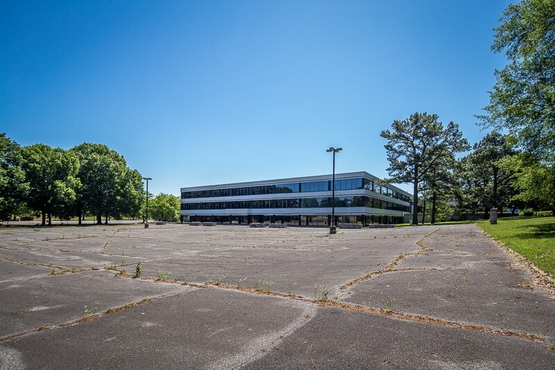 More Photos Of 3796 Lamar Ave, Memphis Office For Sale