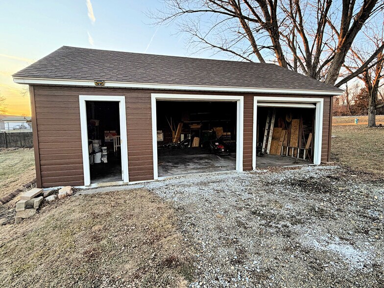 More Photos Of 224 Washington St, Raymond Industrial For Sale