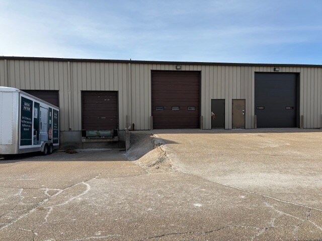 More Photos Of 941 Ashwaubenon St, Green Bay Unknown For Lease