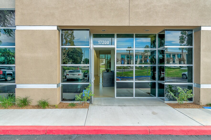 More Photos Of 17200-17288 Red Hill Ave, Irvine Flex For Lease