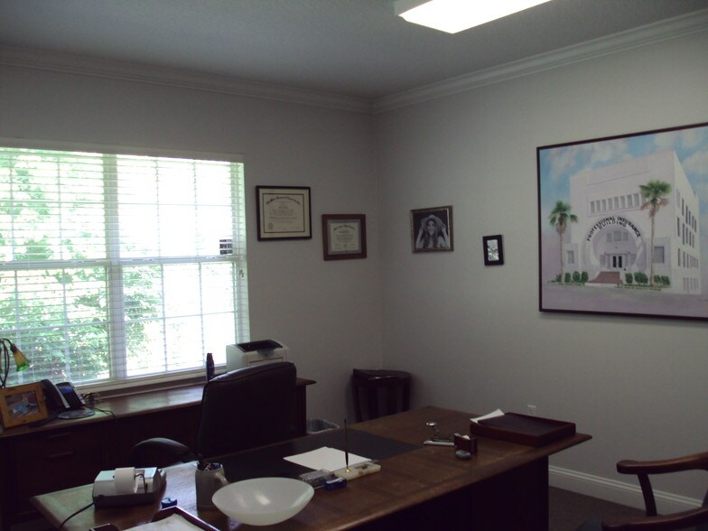 More Photos Of 8833 Perimeter Park Blvd, Jacksonville Medical For Lease
