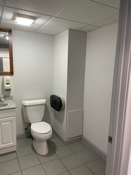 More Photos Of 969 Hebron Ave, Glastonbury Office For Sale