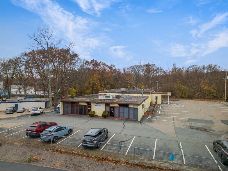More Photos Of 150 Emory St, Attleboro Medical For Lease