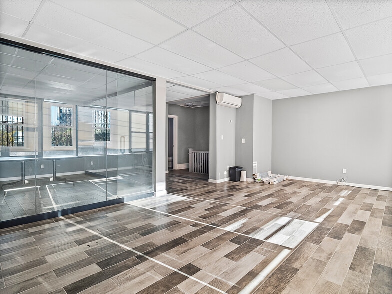 More Photos Of 57 Victory Blvd, Staten Island Storefront Retail Residential For Lease