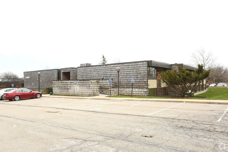 More Photos Of 2004 Hogback Rd, Ann Arbor Medical For Sale