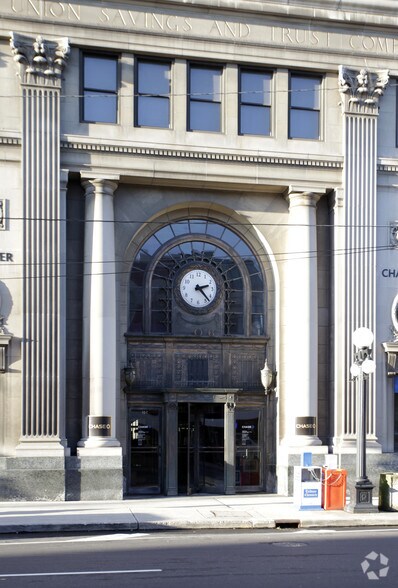 More Photos Of 106 E Market St, Warren Office For Sale