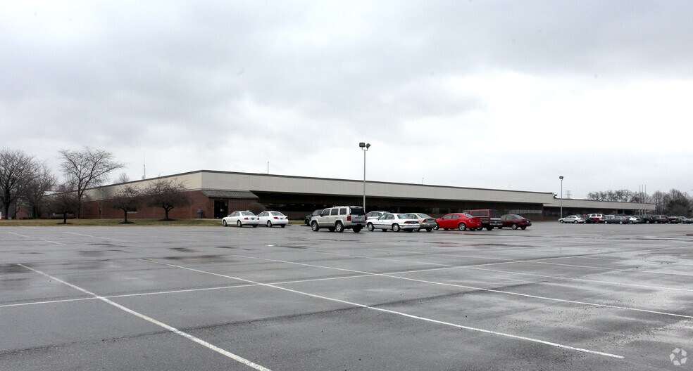 Primary Photo Of 5804-5808 Churchman Byp, Indianapolis Light Manufacturing For Lease