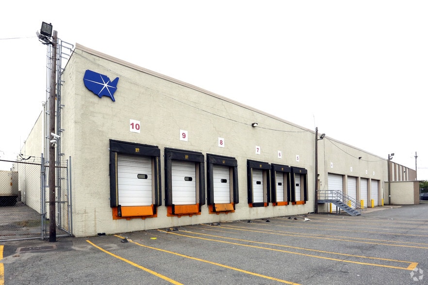 More Photos Of 100 Pulaski St, Bayonne Warehouse For Lease