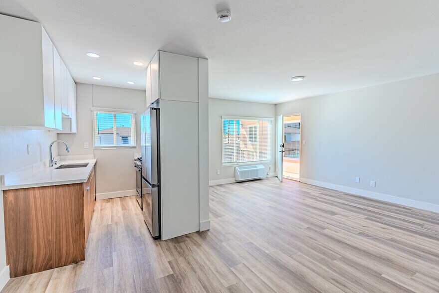 More Photos Of 4659 North Ave, San Diego Apartments For Sale