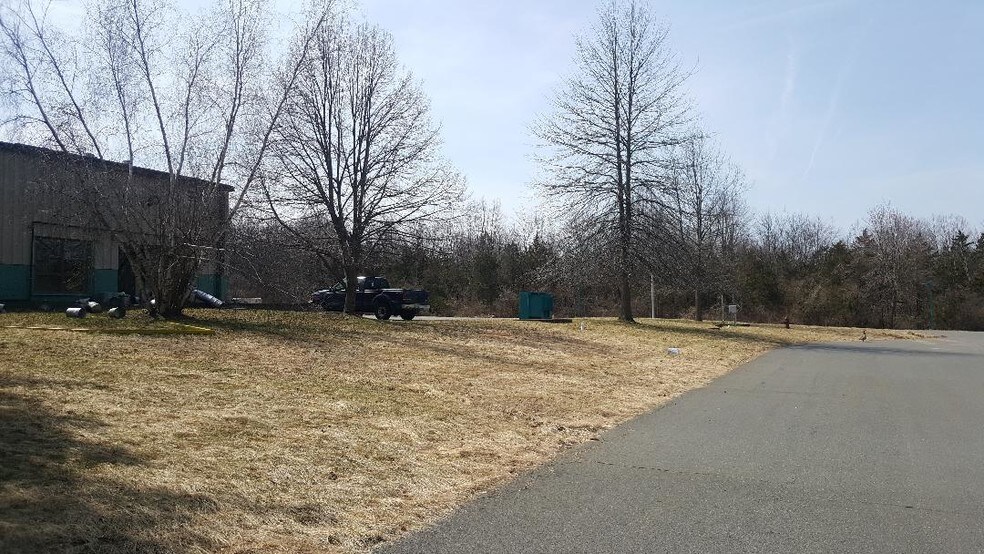More Photos Of 1422 Route 179, Lambertville Warehouse For Lease