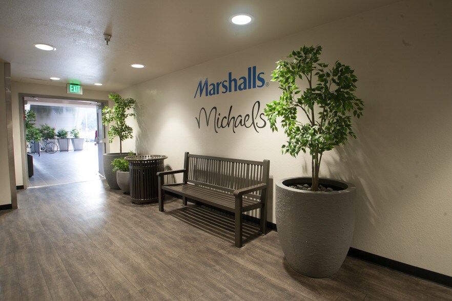 More Photos Of 11211-11239 Ventura Blvd, Studio City Unknown For Lease