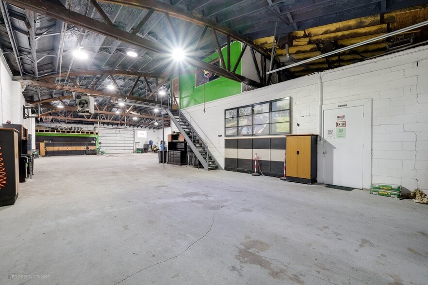More Photos Of 7737 S Kedzie Ave, Chicago Carwash For Sale