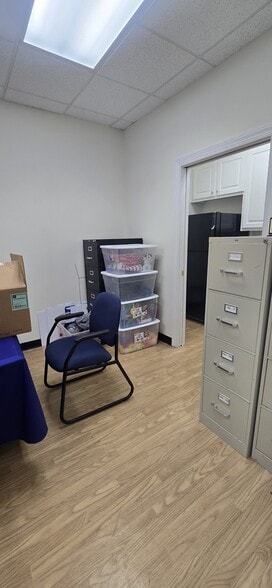 More Photos Of 100 Governors Trace, Fayetteville Office For Lease